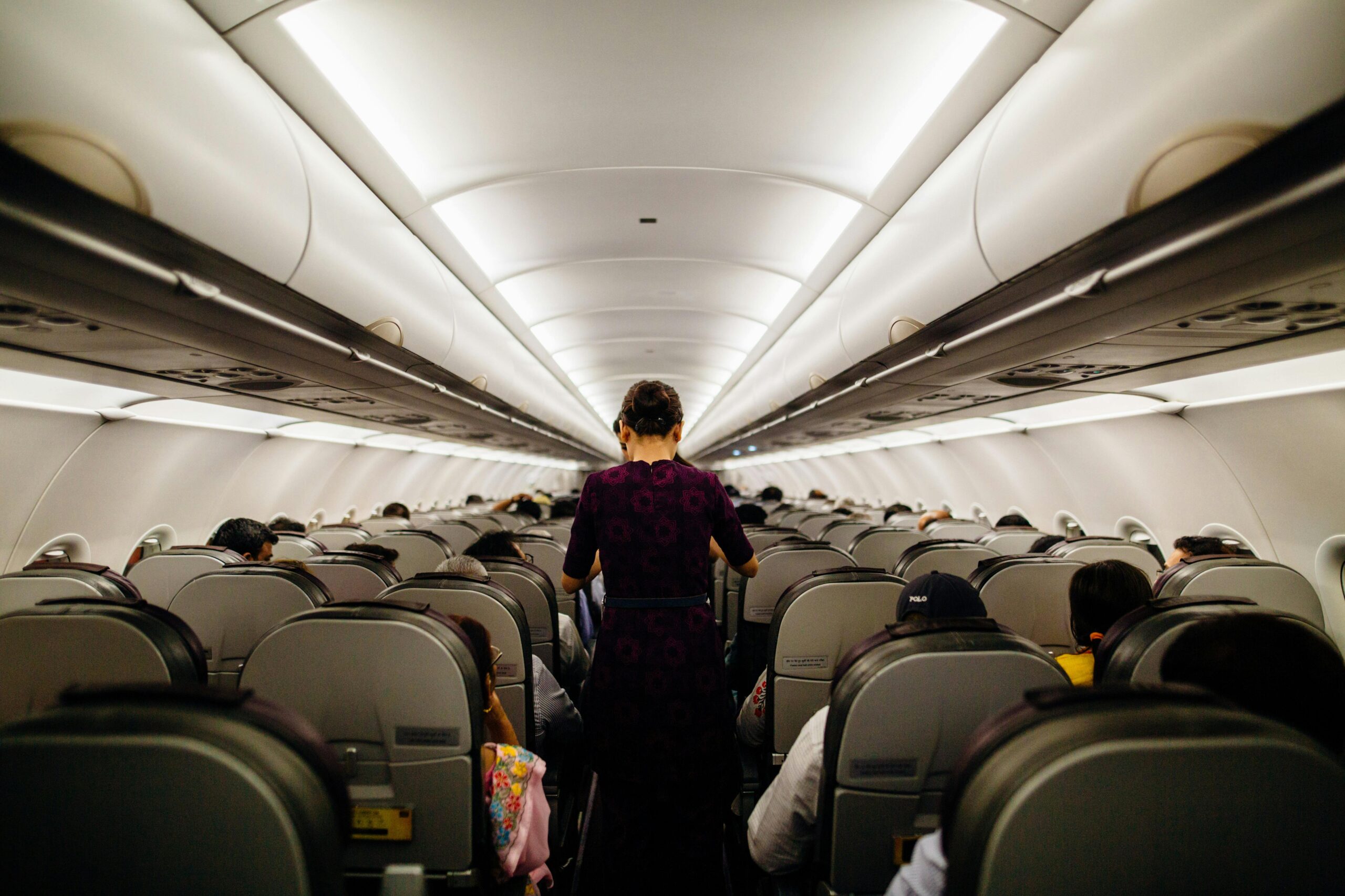 Flight Attendant Careers in Canada: Key Benefits You Should Know